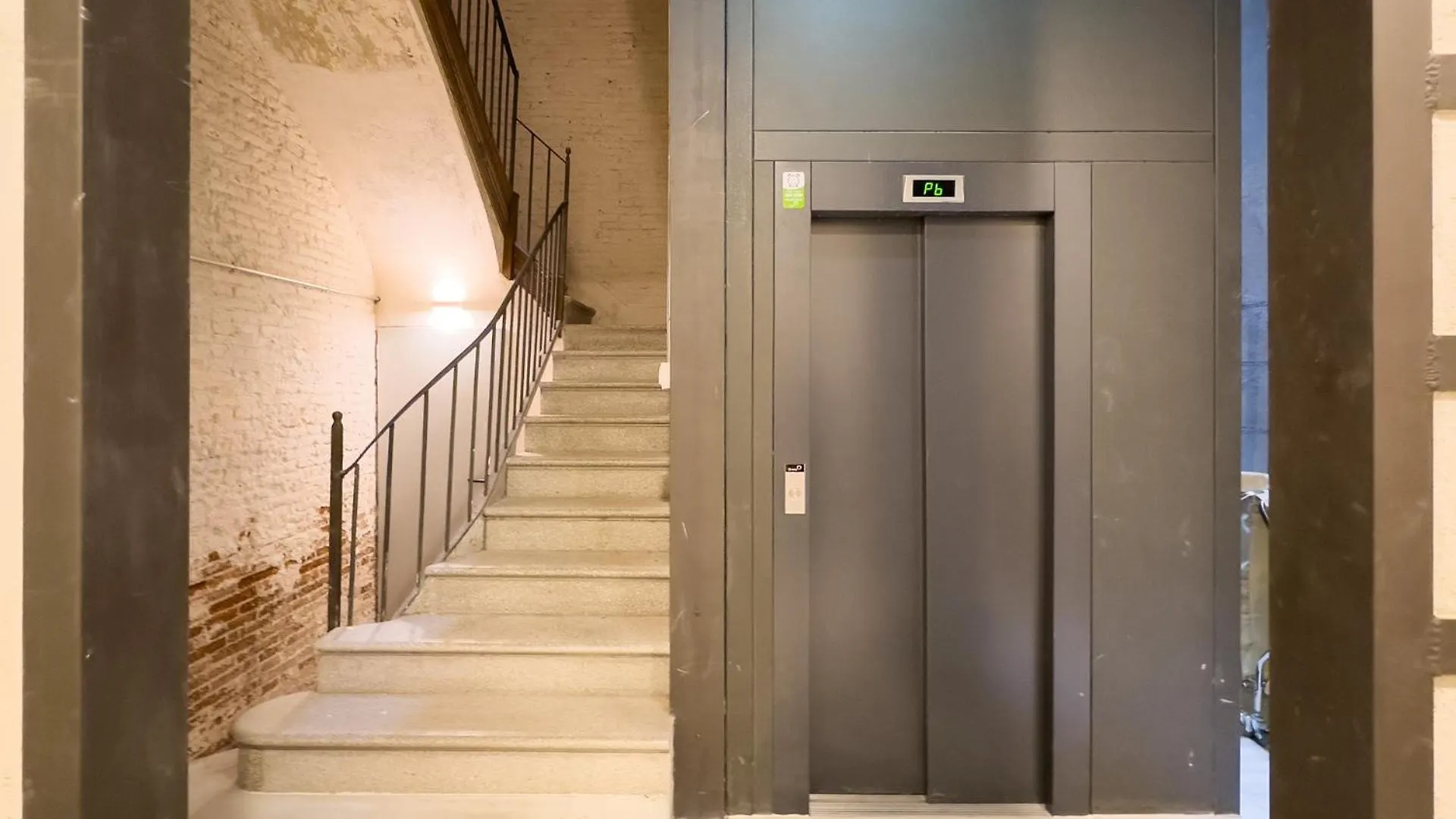 Unique Living Born Apartments & Studios Barcelona