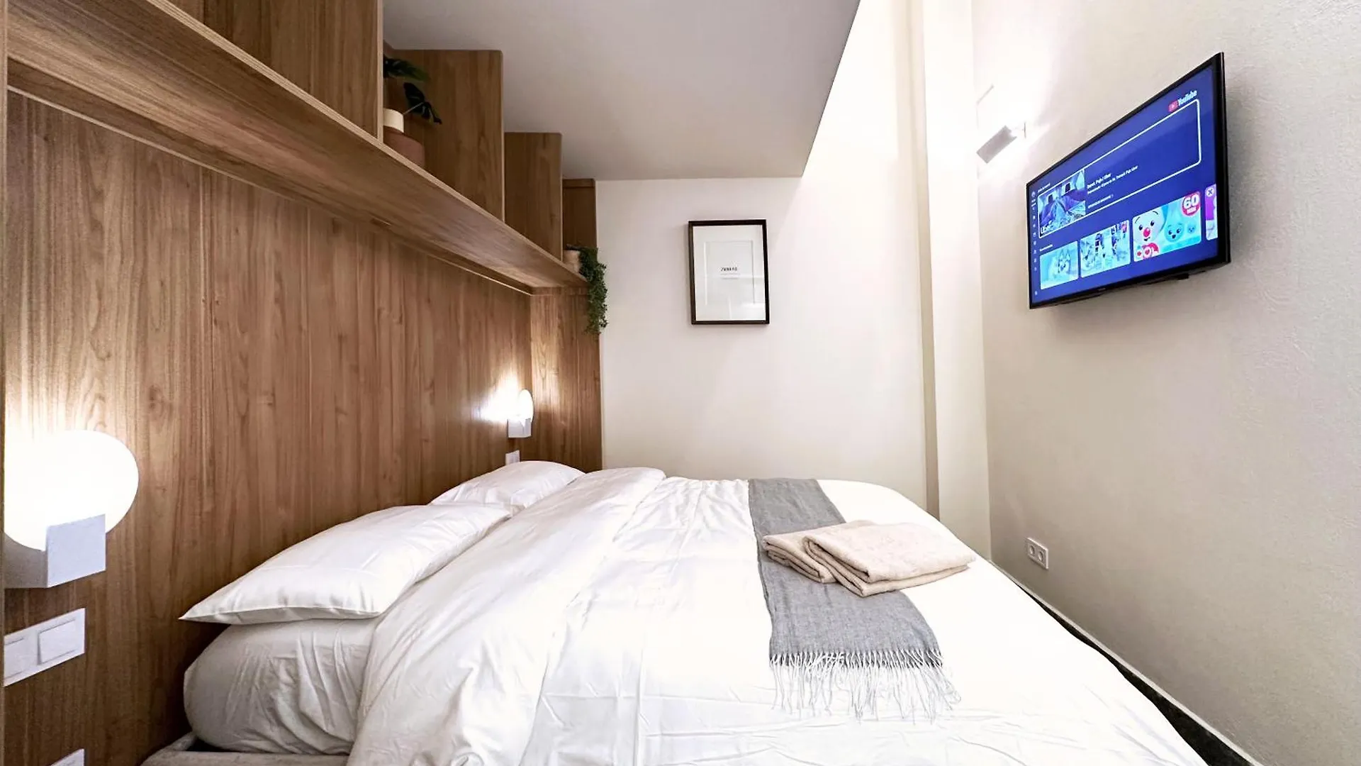 Unique Living Born Apartments & Studios Barcelona 0*,  Spain