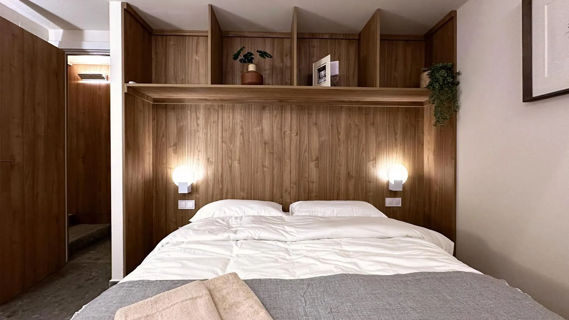 Unique Living Born Apartments & Studios location
