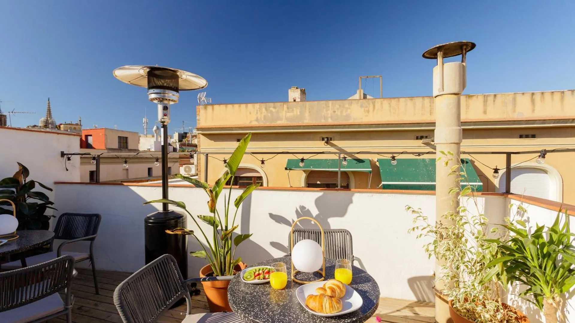 Unique Living Born Apartments & Studios Barcelona Spain