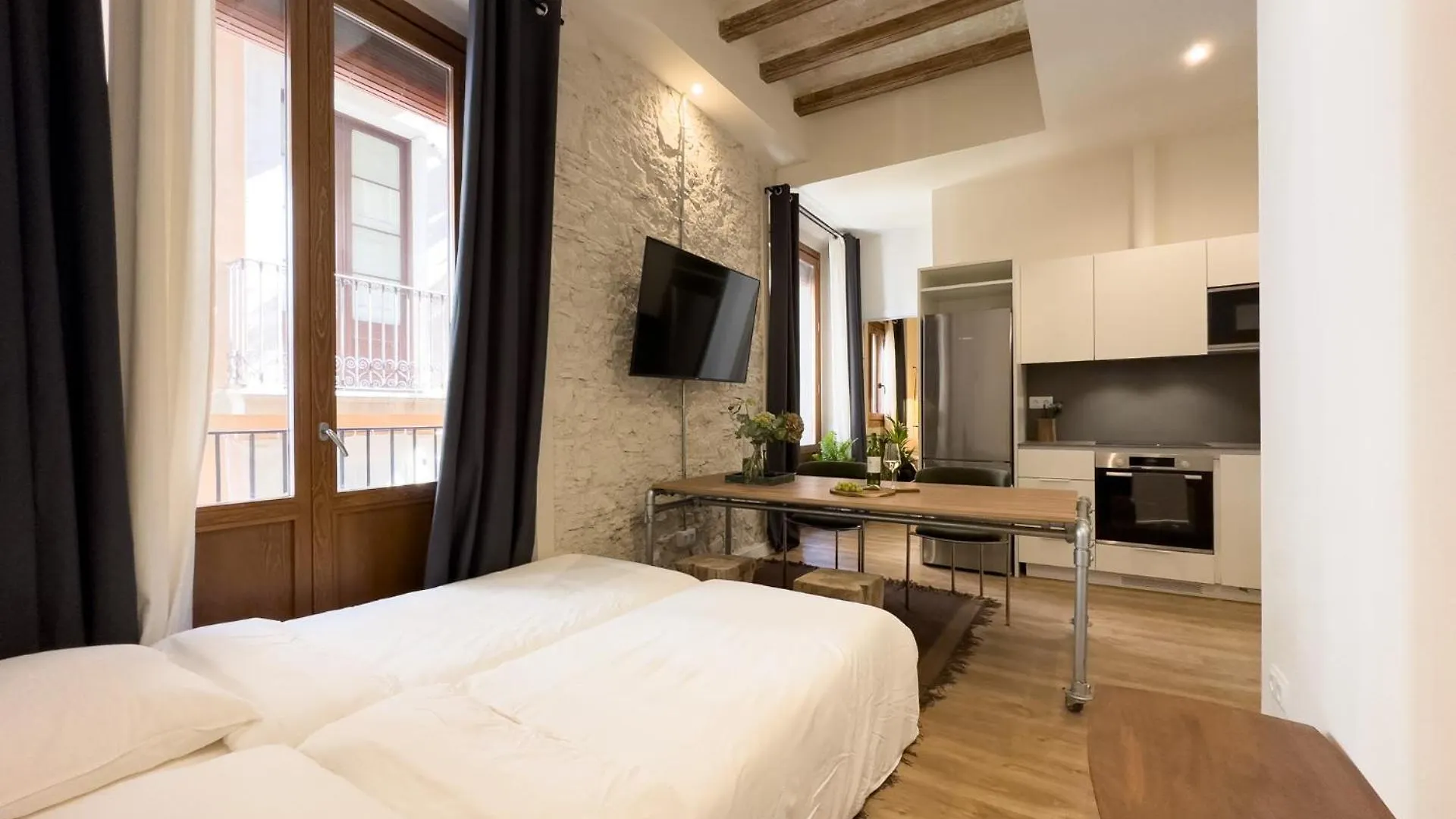 Unique Living Born Apartments & Studios Barcelona Spain