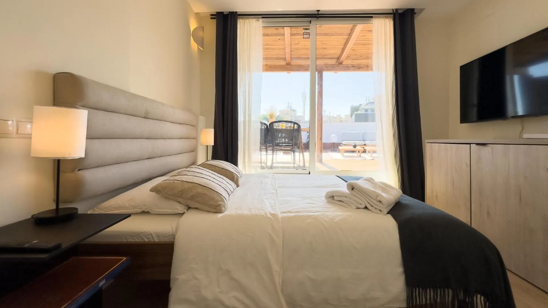 Unique Living Born Apartments & Studios Barcelona